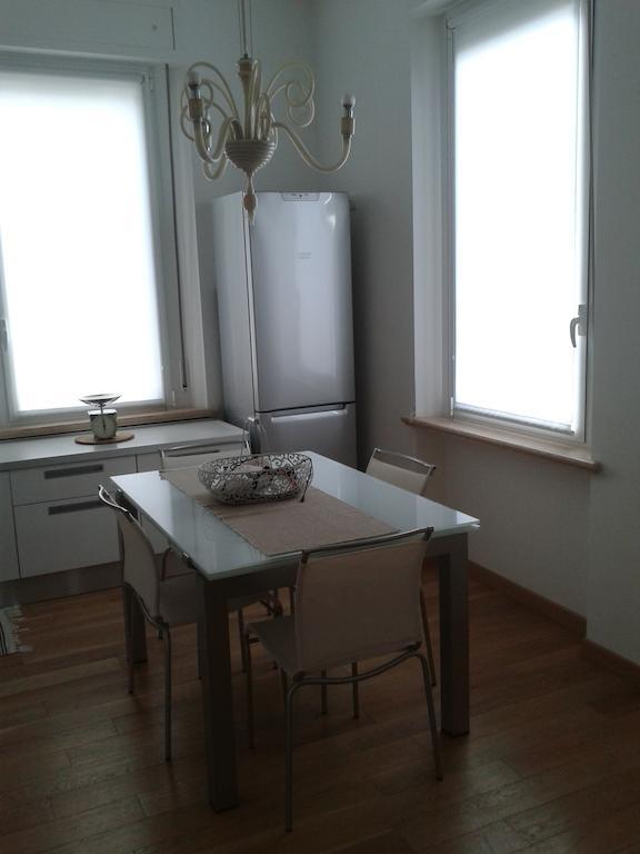 Appartamento In Villa Pesaro Room photo